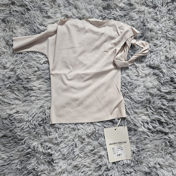 K. Jenner Knotted Sleeve Top NWT - Picture 9 of 13